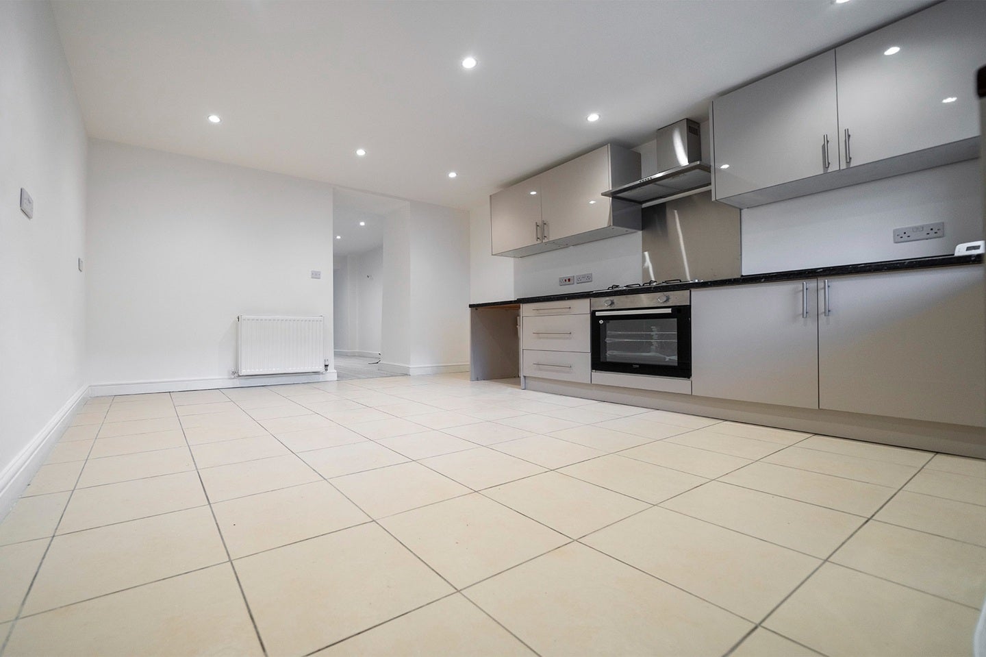 Room Capstone Road in Greater London
