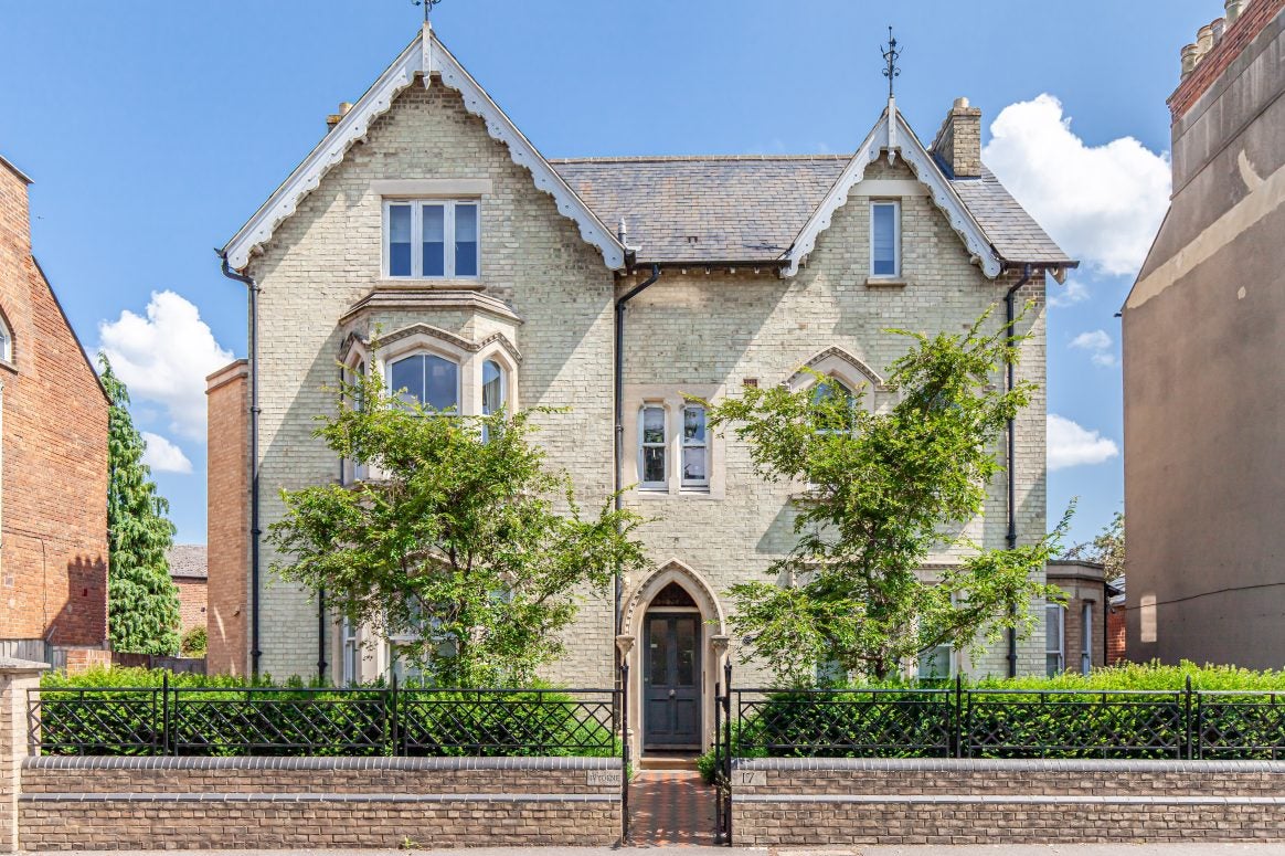 Flat Iffley Road in Oxford