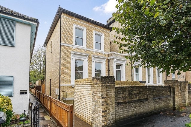 House Catherine Road in Greater London