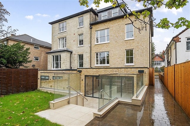 House Catherine Road in Greater London