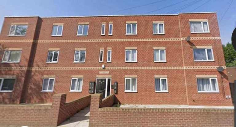 Flat King Georges Court in Doncaster