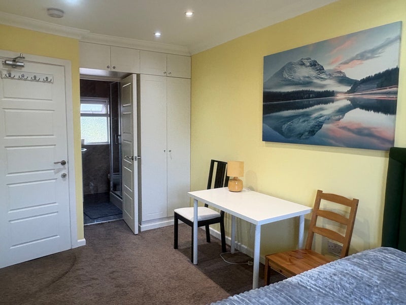 Room Capern Grove in Birmingham