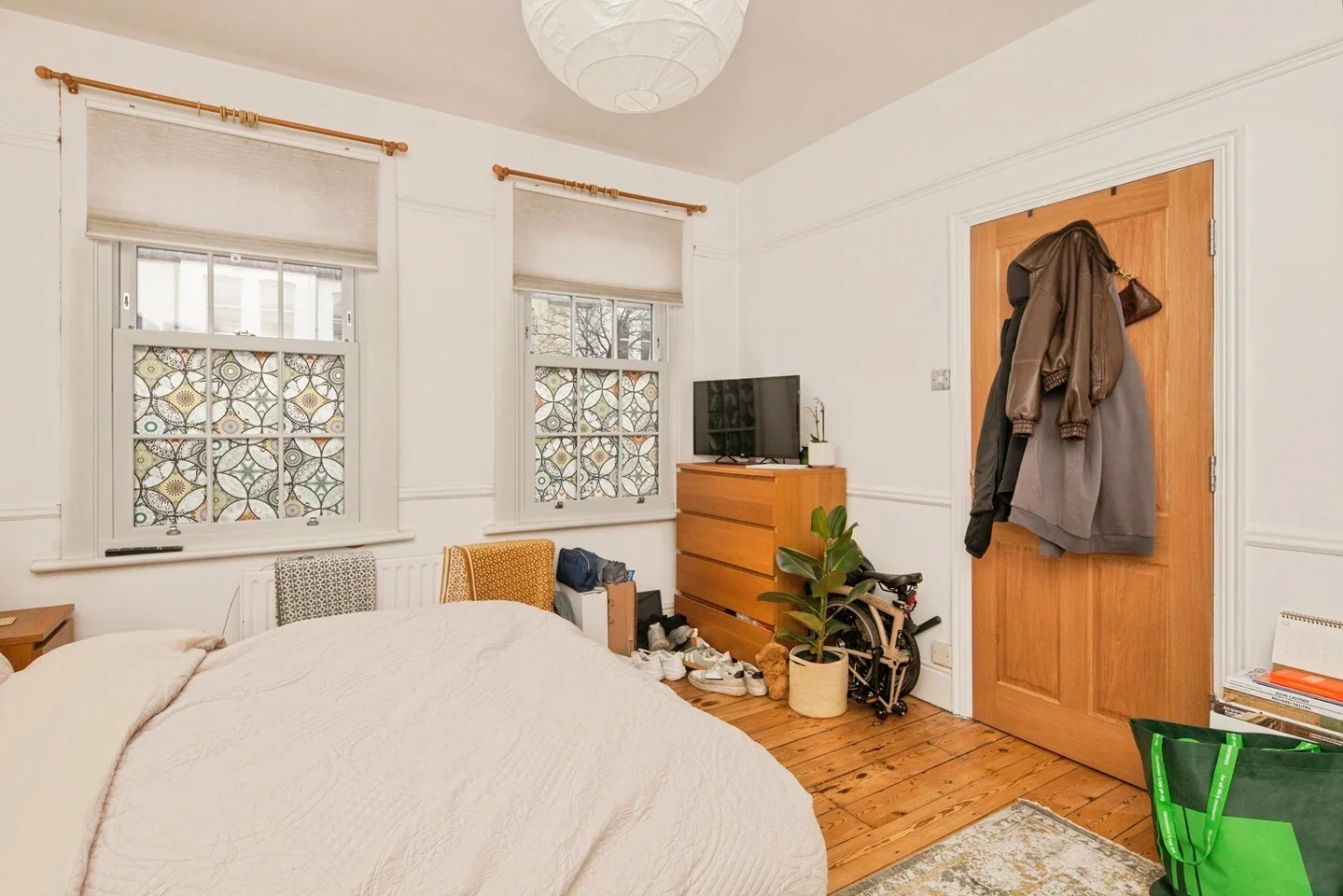 Flat Oakmead Road in Greater London