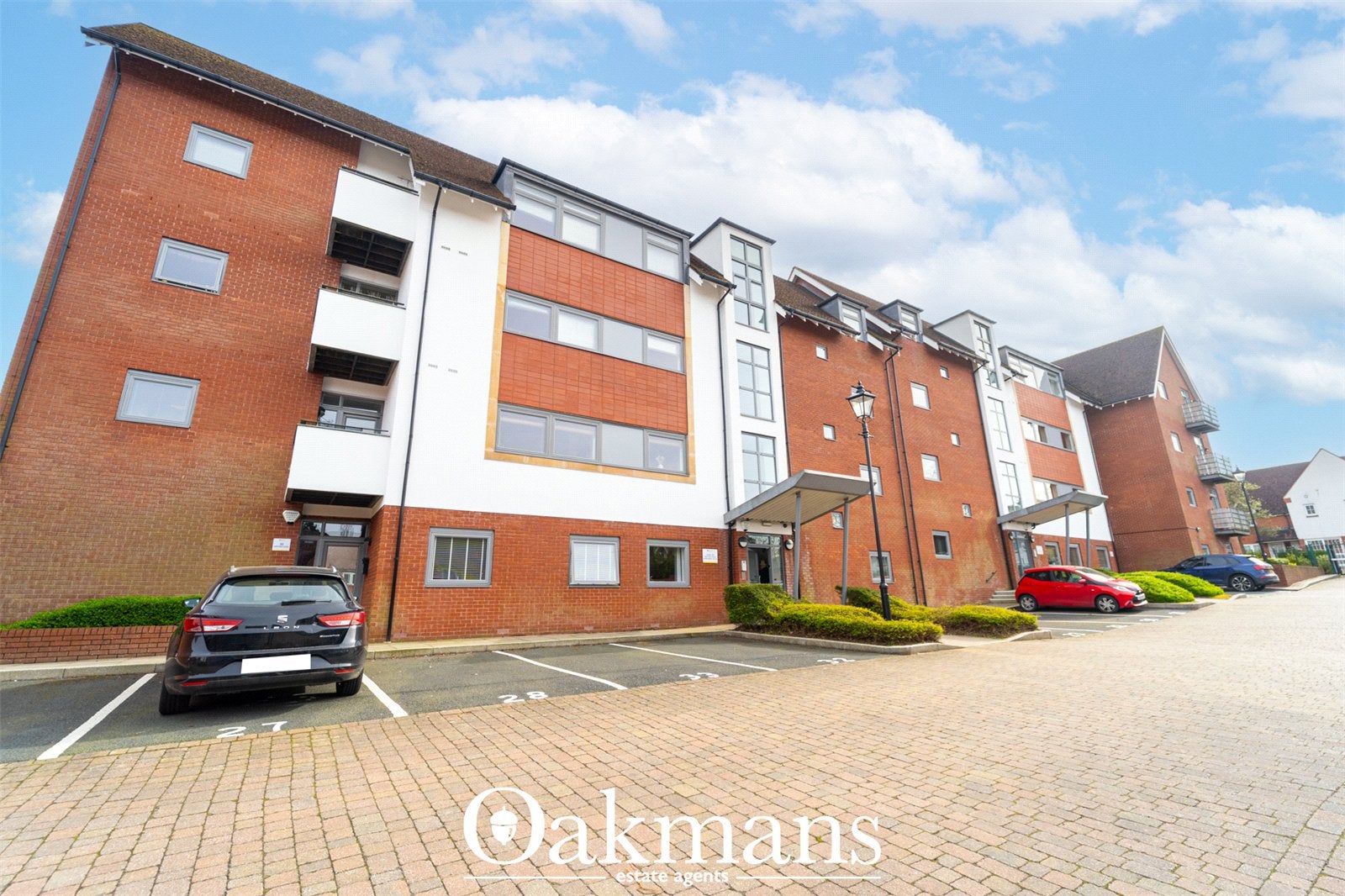Flat Griffin Close in Birmingham