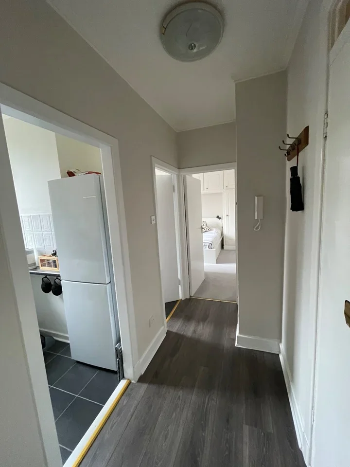 Flat Heathfield Terrace in Greater London