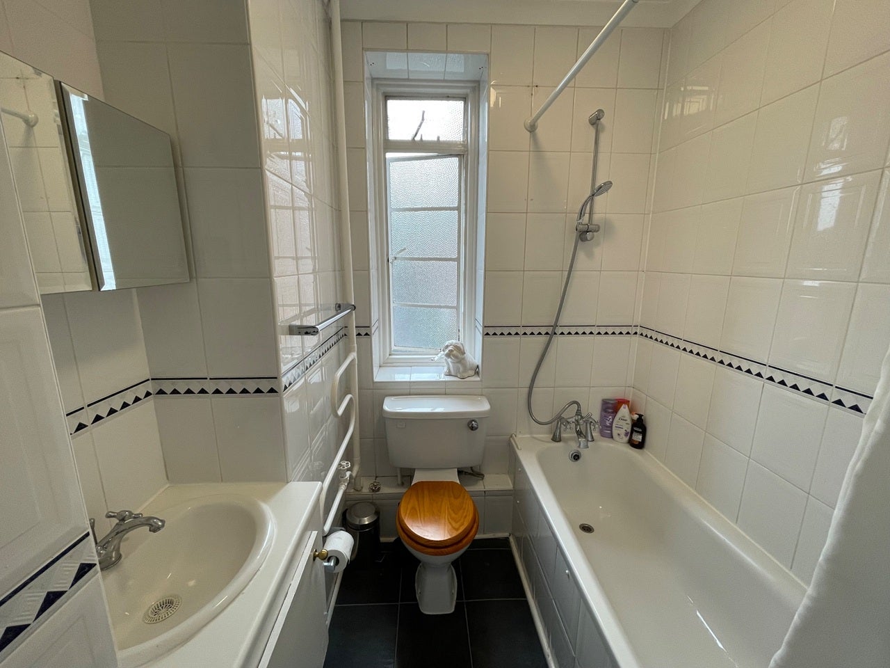 Flat Heathfield Terrace in Greater London