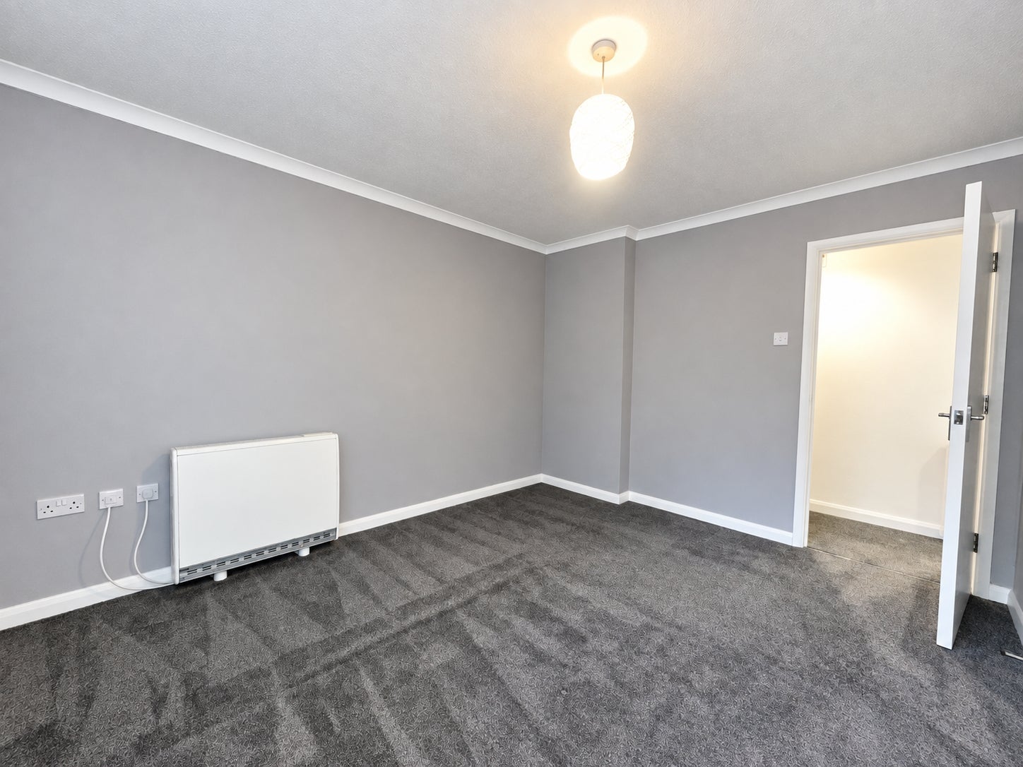 Flat Sandgate Esplanade in Folkestone and Hythe District
