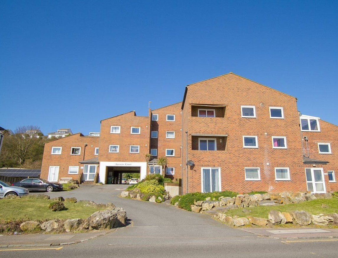 Flat Sandgate Esplanade in Folkestone and Hythe District