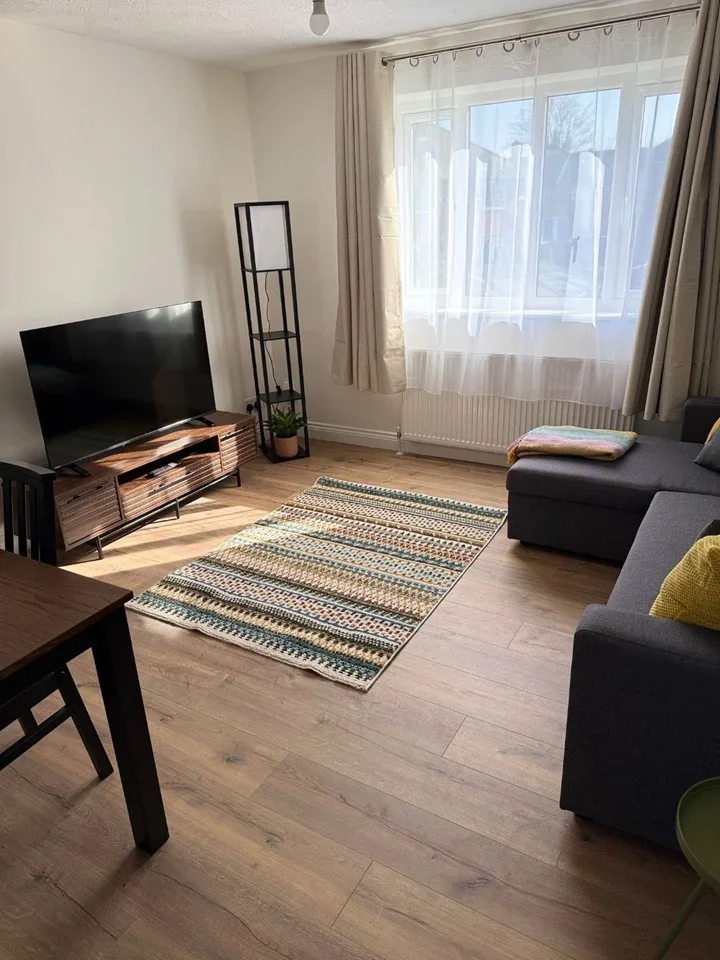 Flat Birchwood Close in Greater London