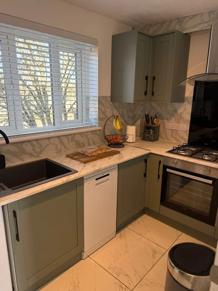 Flat Birchwood Close in Greater London