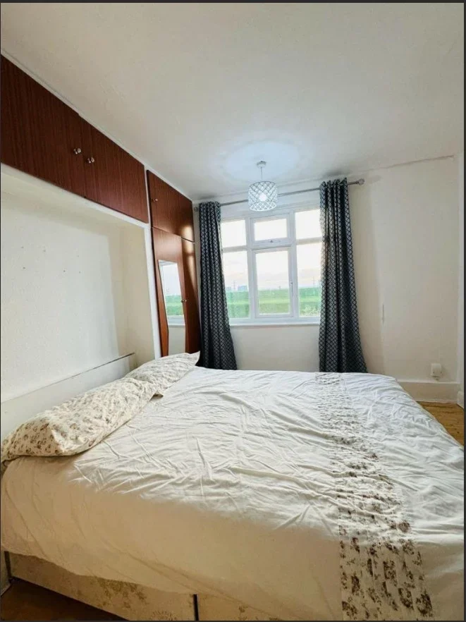 Room Waltham Way in Greater London