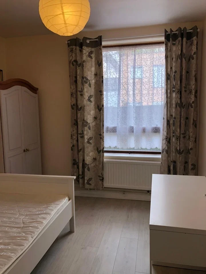 Flat Morecambe Street in Greater London