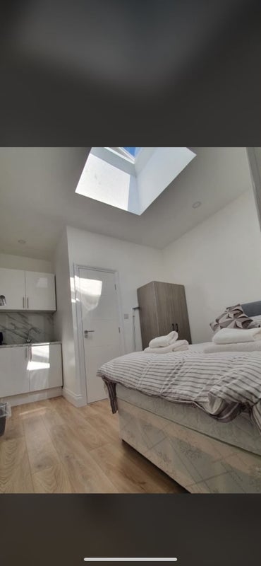 Room Broad Lane in Greater London