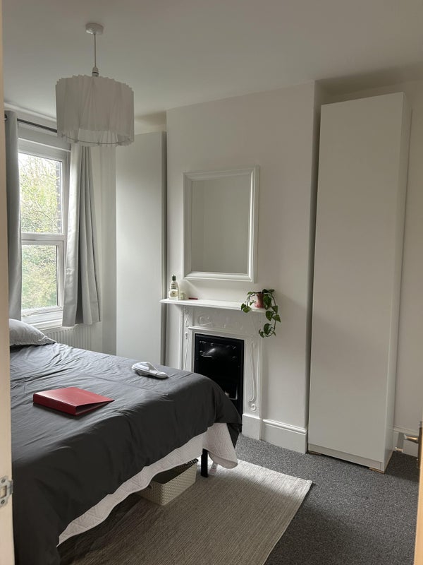 Room Aveling Park Road in Greater London