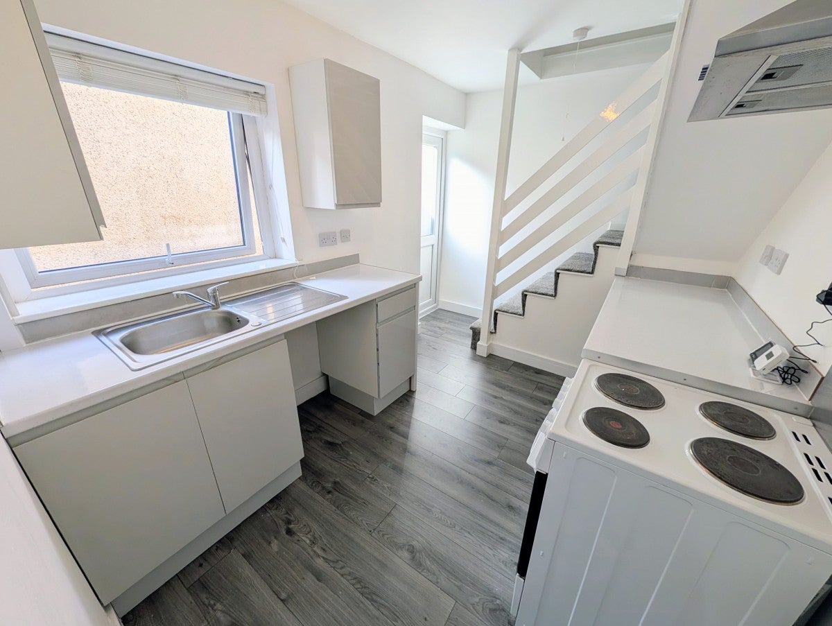 Flat Scard Street in Newport