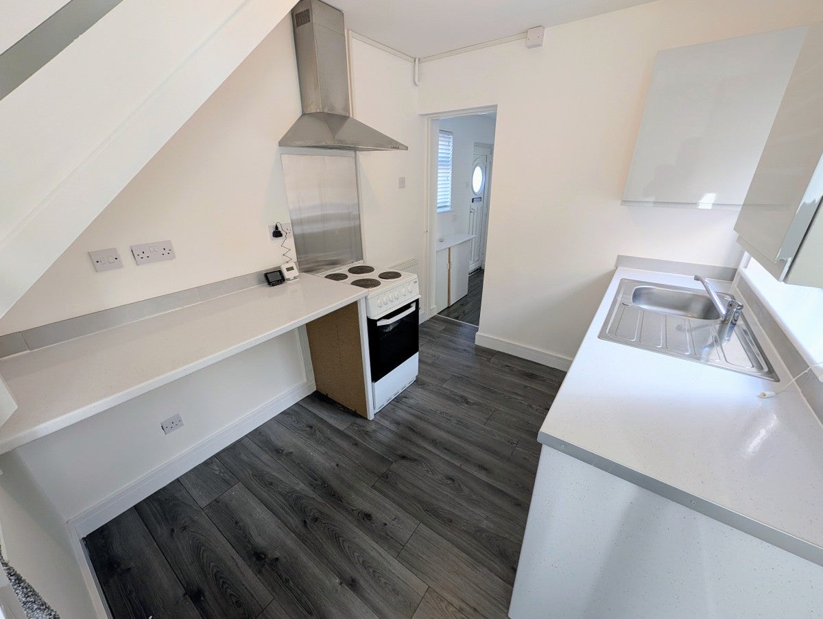 Flat Scard Street in Newport