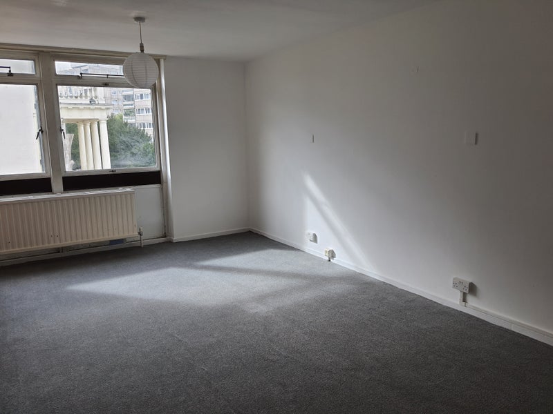 Room Tunworth Crescent in Greater London