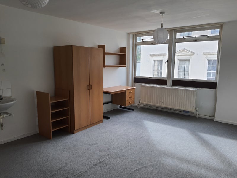 Room Tunworth Crescent in Greater London