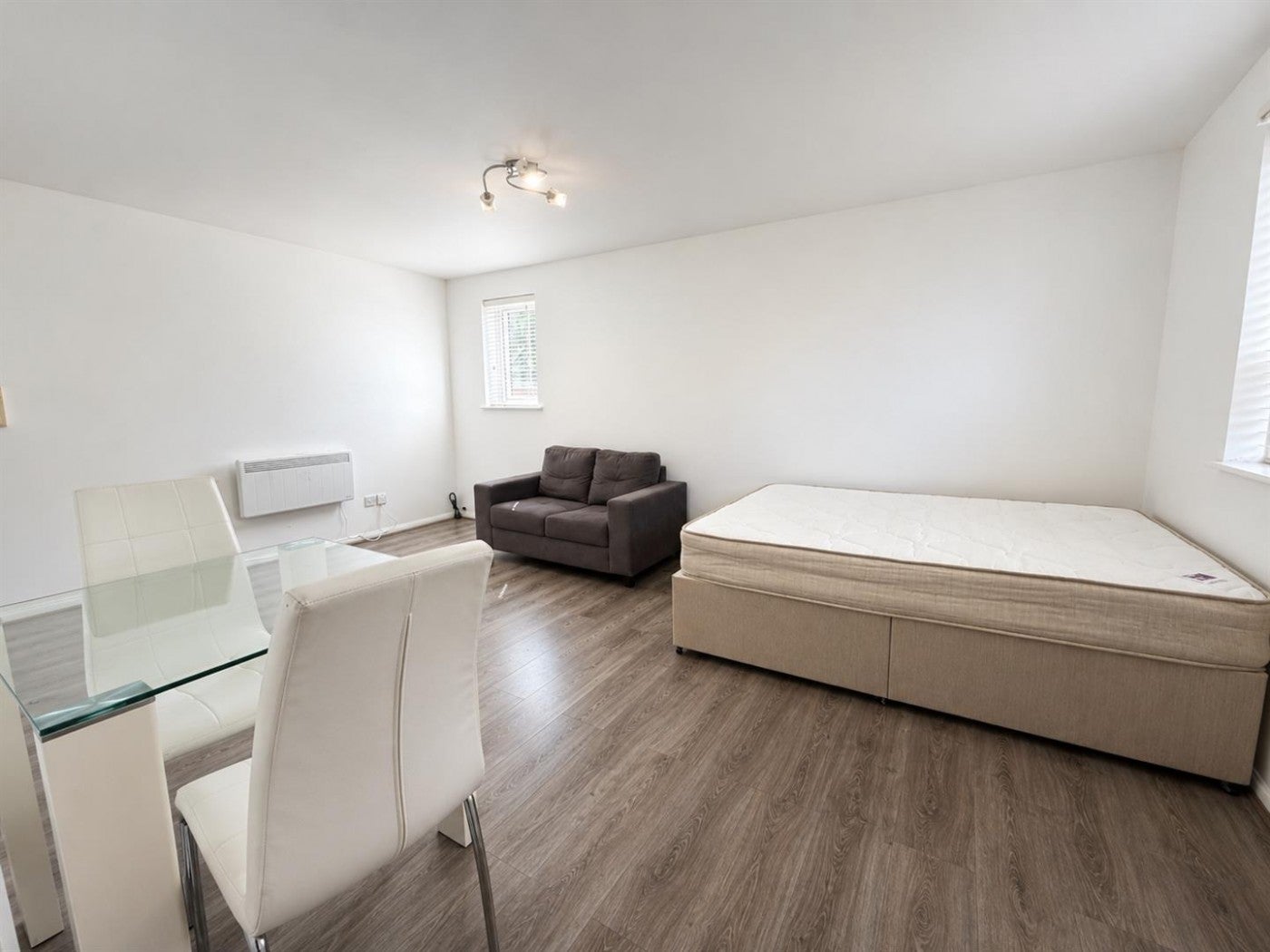 Flat Upton Close in Greater London