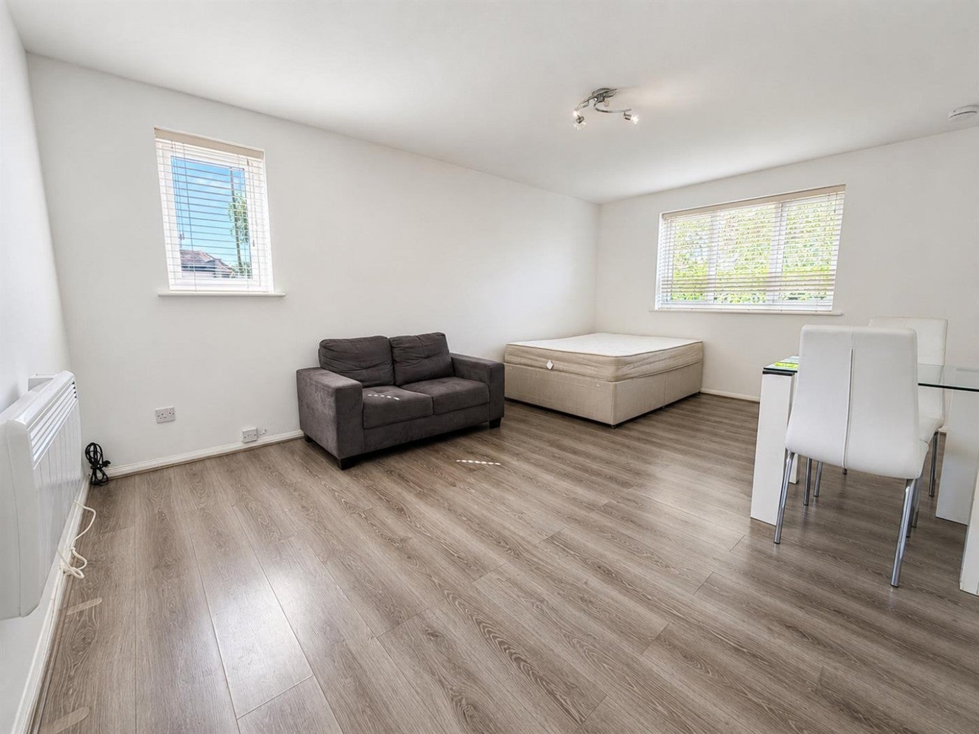Flat Upton Close in Greater London