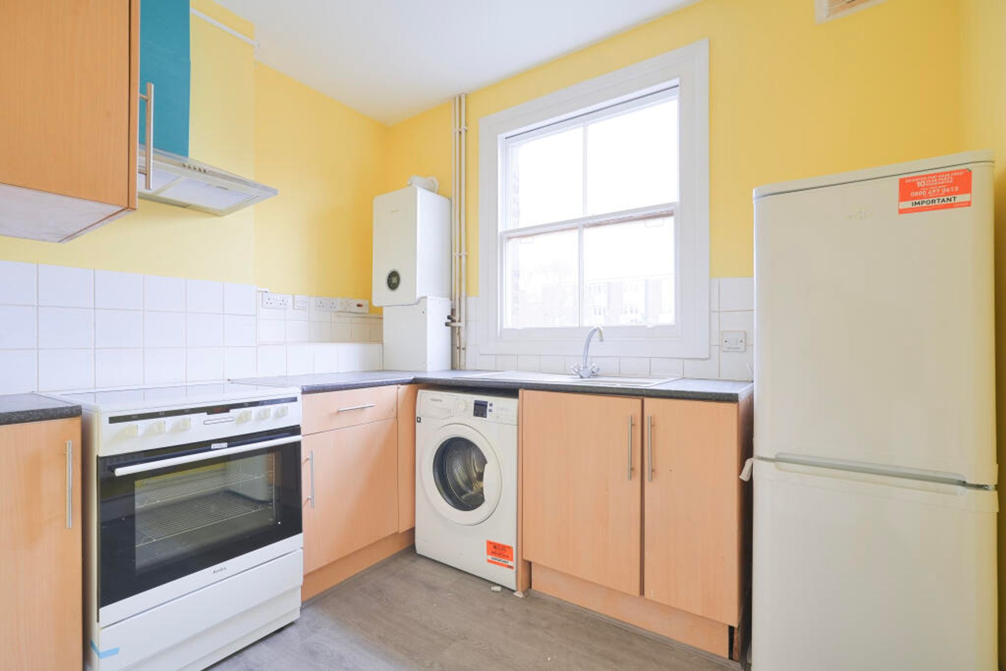 Flat Turneville Road in Greater London