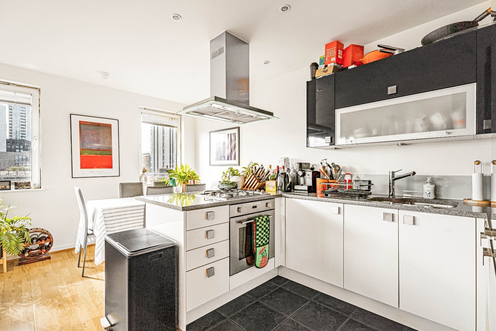 Flat Provost Street in Greater London