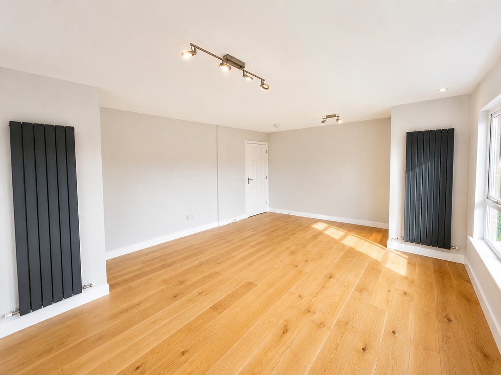 Flat Springfield Gardens in Glasgow
