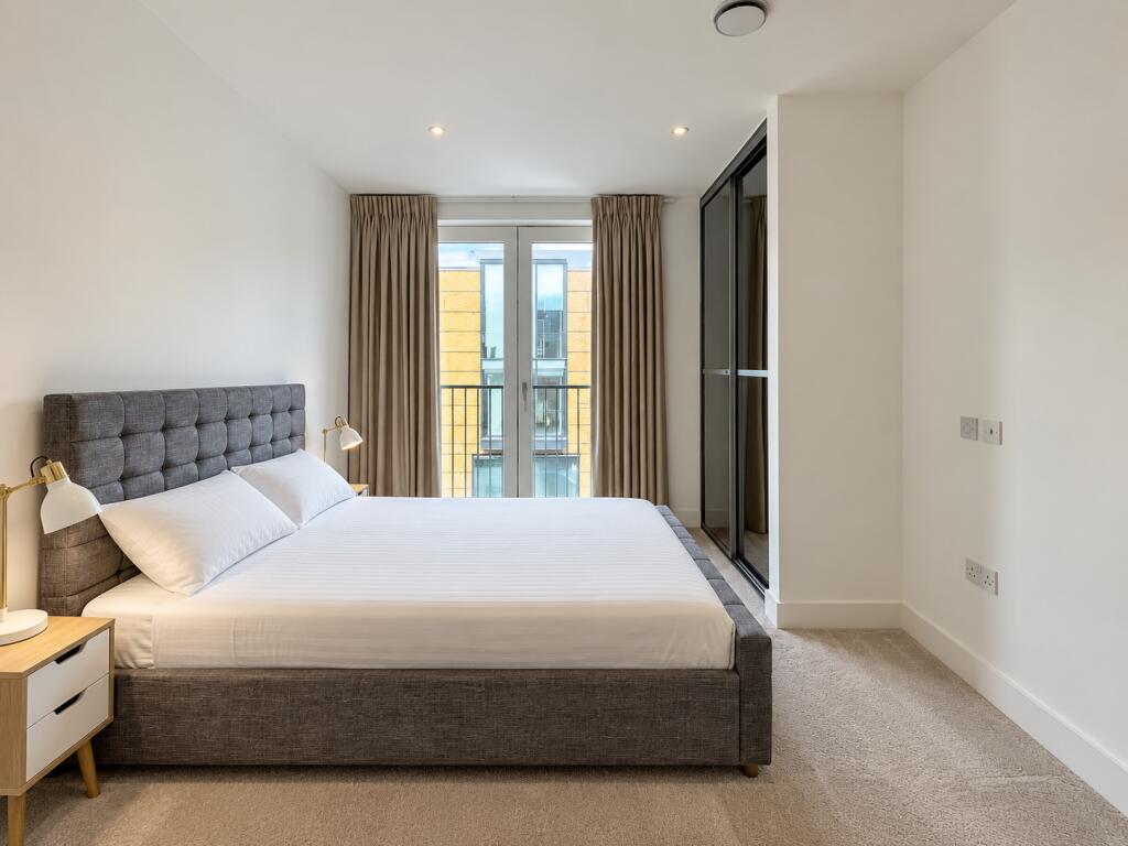 Flat Market Road in Greater London