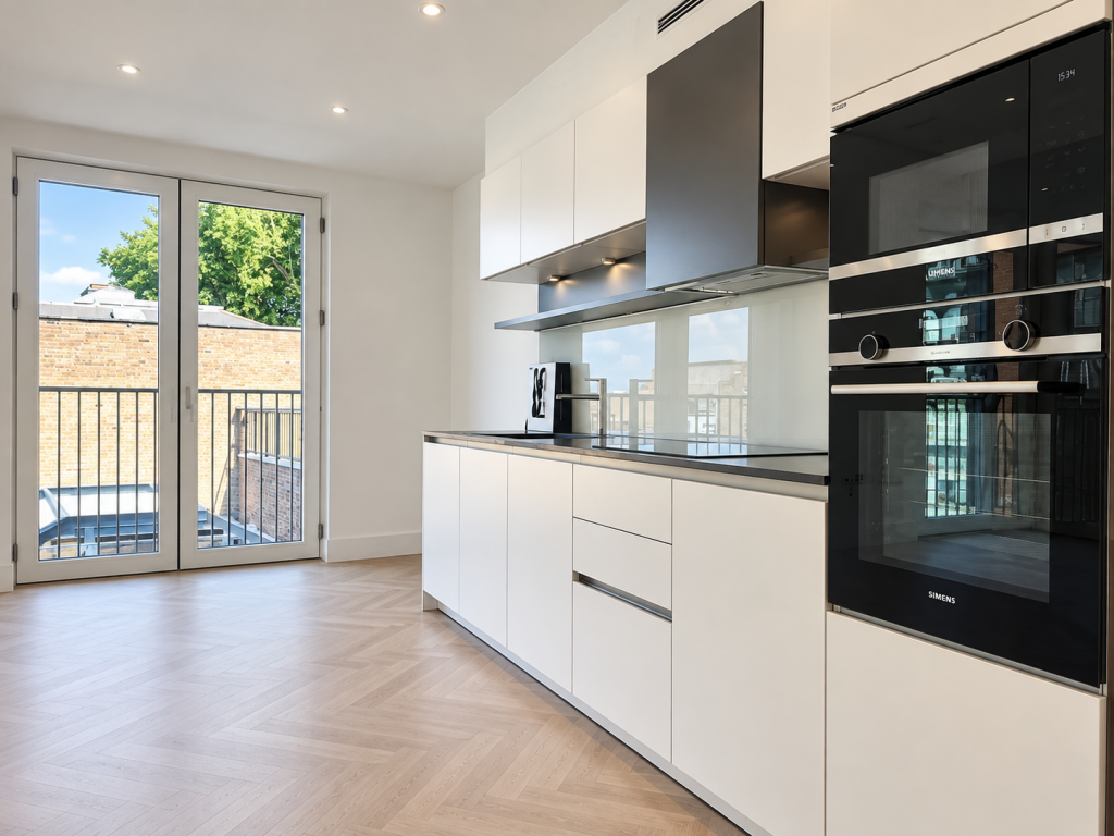 Flat Market Road in Greater London