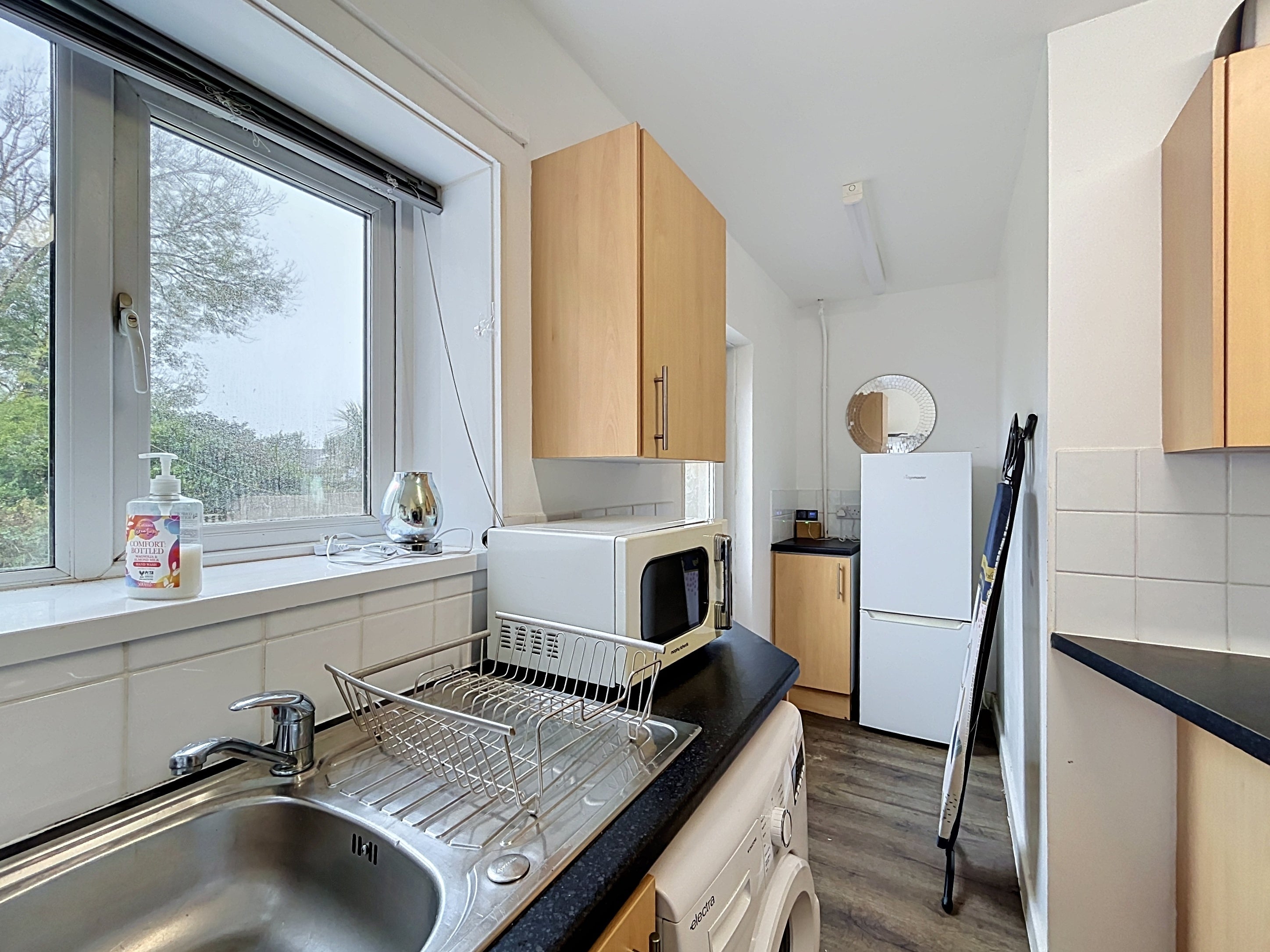 House Merlin Crescent in Swansea