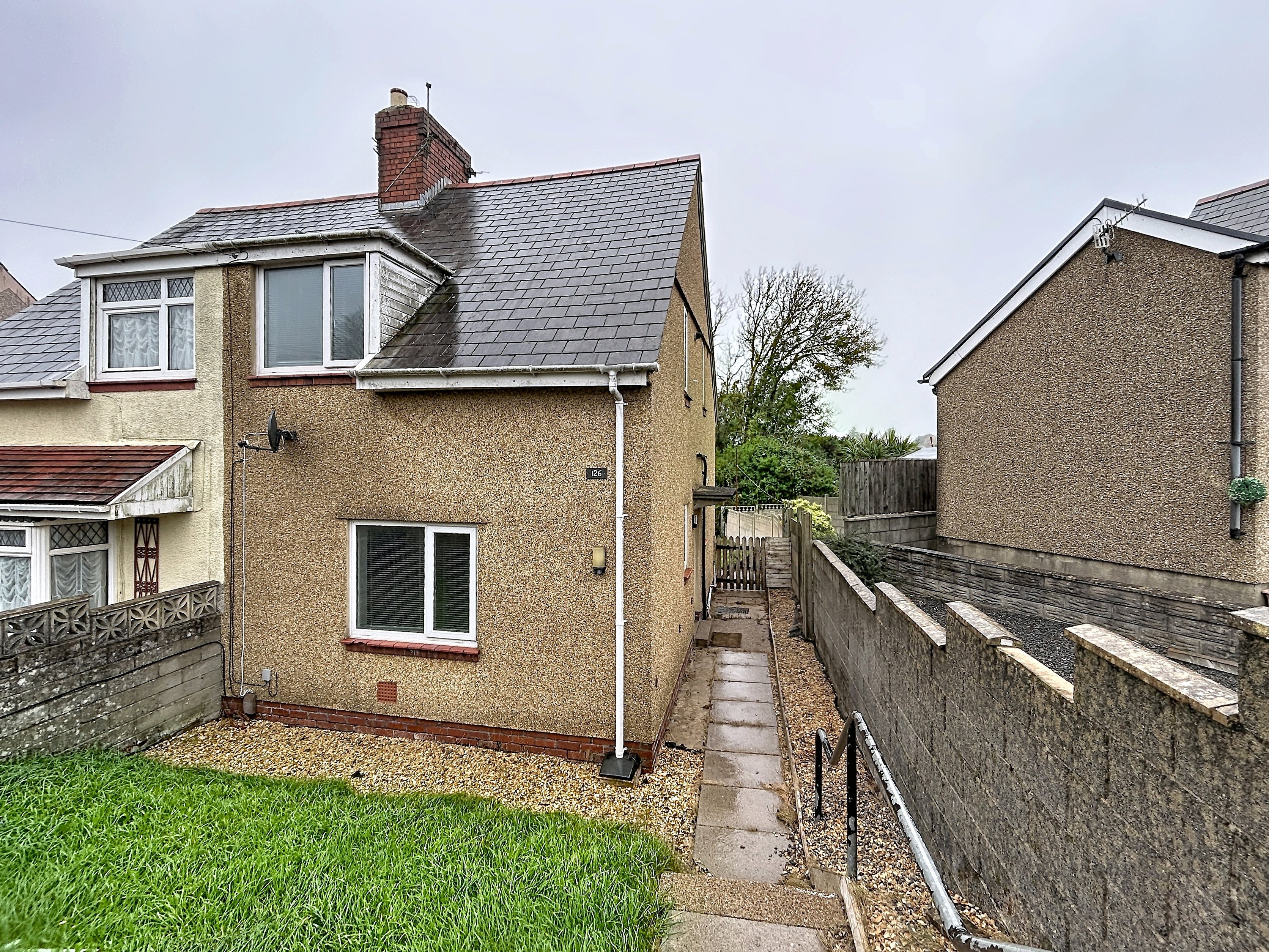 House Merlin Crescent in Swansea