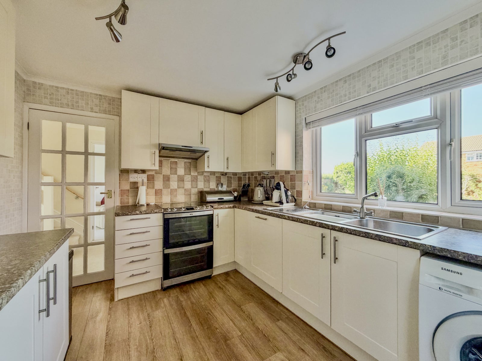 House Grove Road in Dacorum