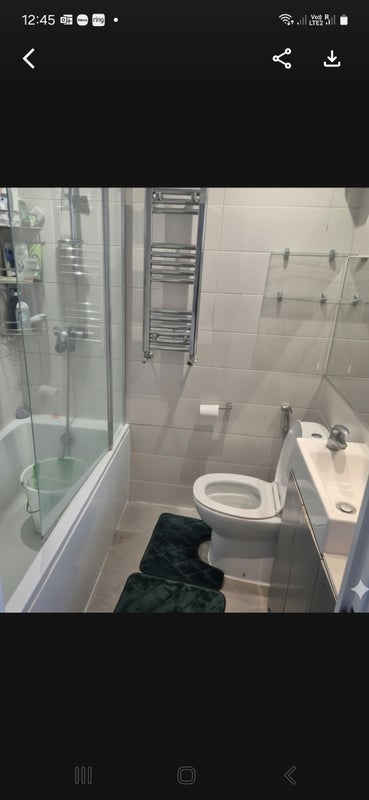 Room Foss Avenue in Greater London