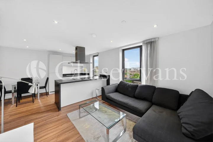 Flat Gough Walk in Greater London