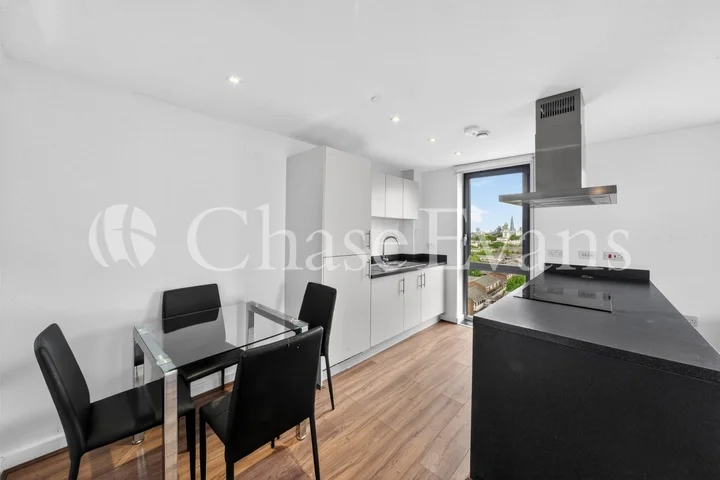 Flat Gough Walk in Greater London