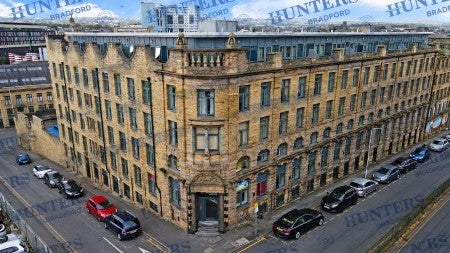 Flat Grattan Road in Bradford