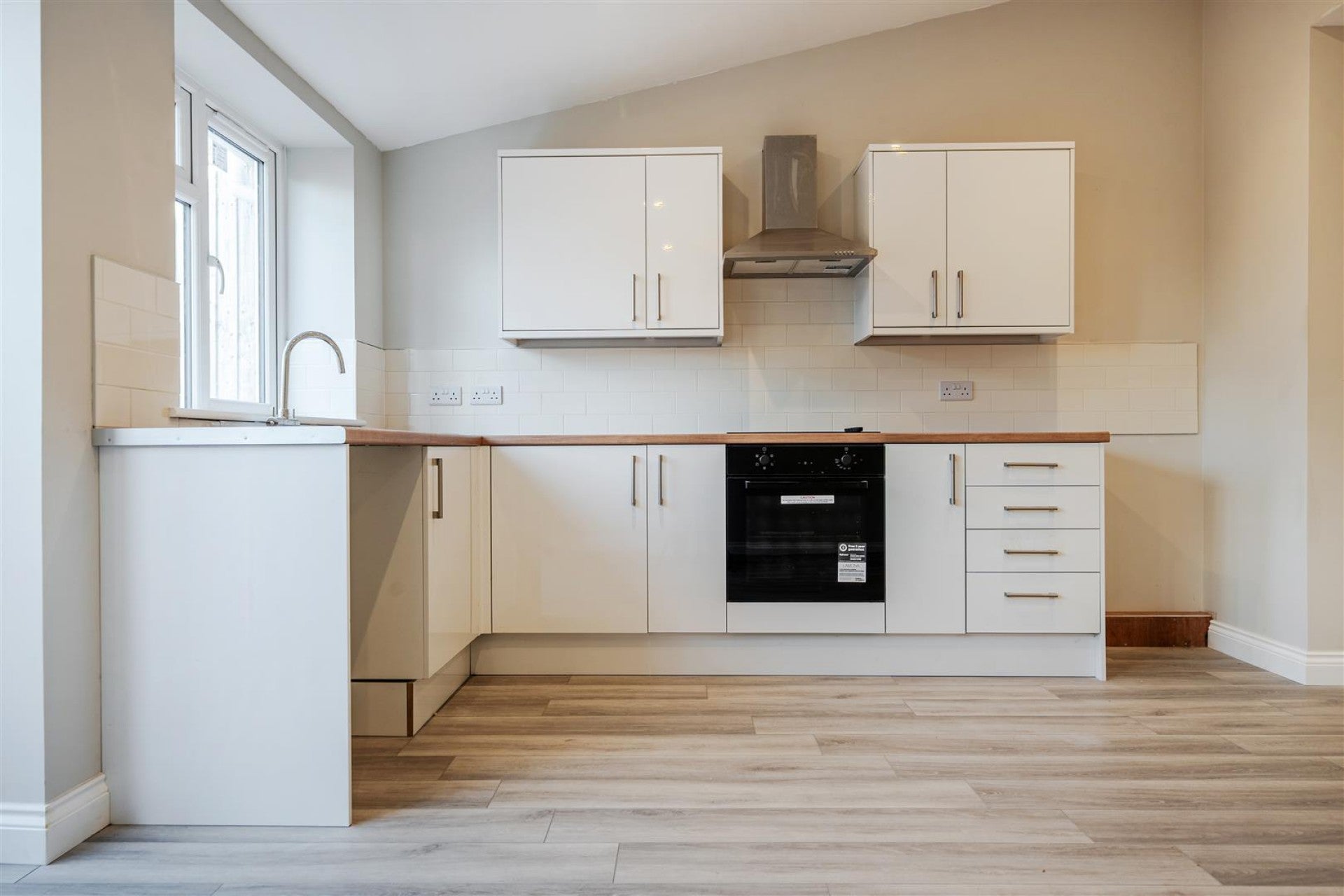 Flat Ridgeway Lane in Bristol