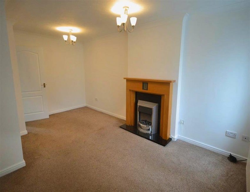 Flat Kerscott Road in Manchester