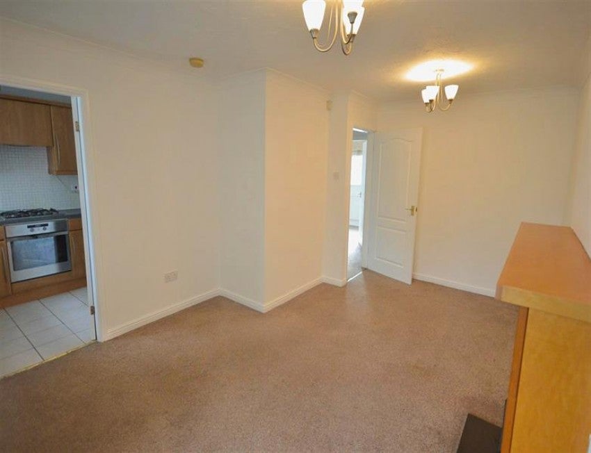 Flat Kerscott Road in Manchester