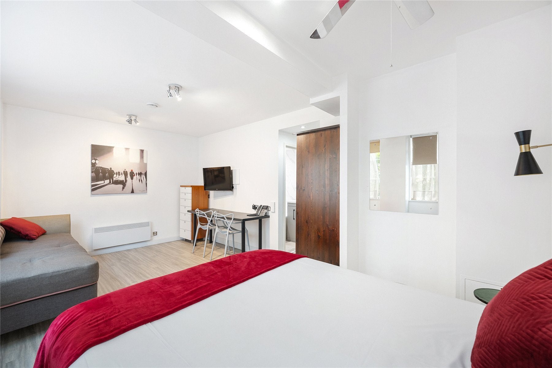 Flat Old Brompton Road in Greater London