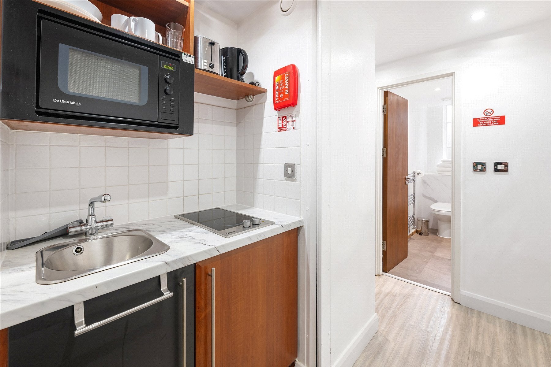 Flat Old Brompton Road in Greater London