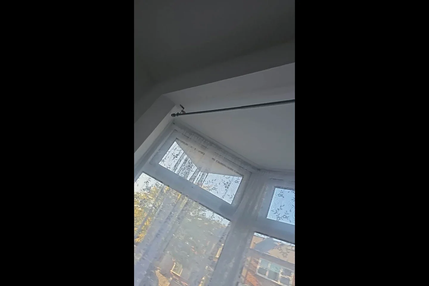 Room Connor Road in Greater London