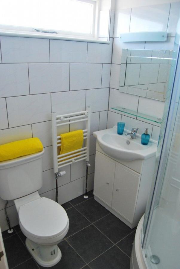 Room Headcorn Drive in Canterbury