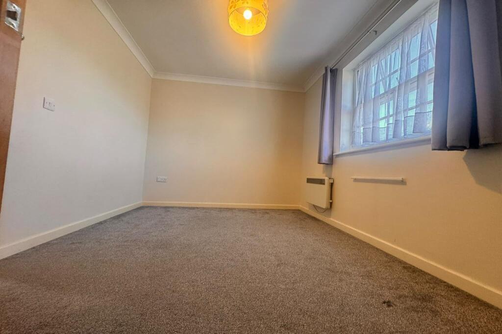 Flat Queensberry Place in London