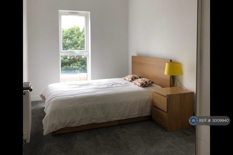 Flat Medway Close in Sheffield