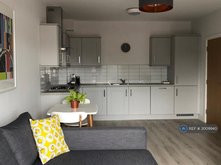 Flat Medway Close in Sheffield