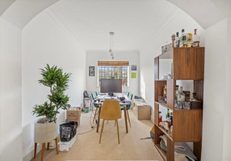 Flat Tudor Close in Greater London