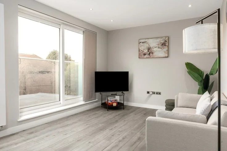 Flat The Ridgeway in Greater London