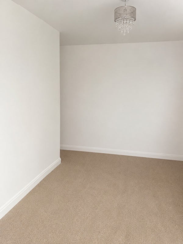 Room Strimon Close in Greater London