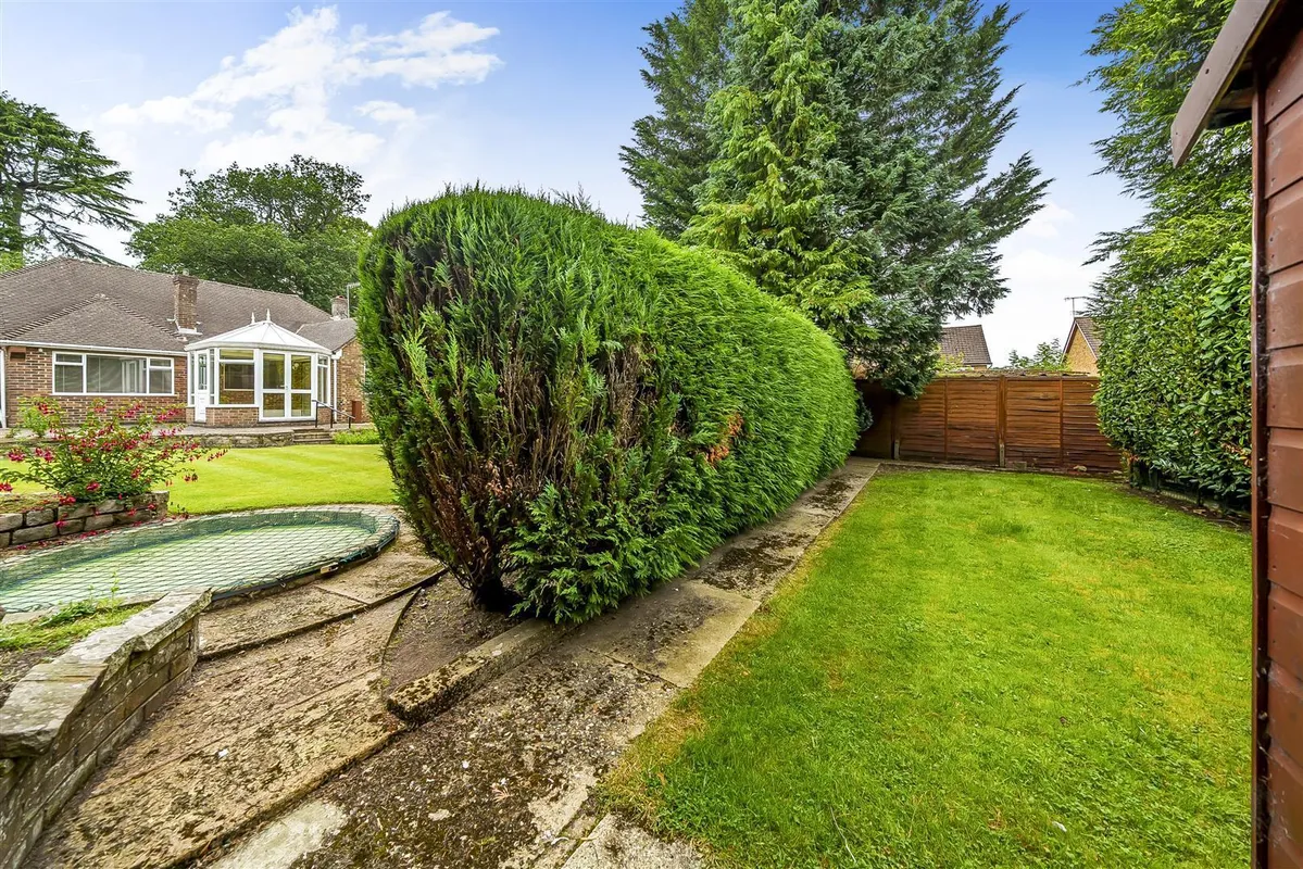 House Park Rise in Northchurch